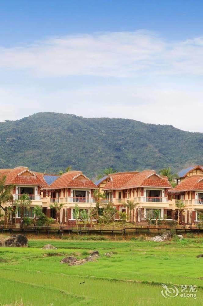 Hainan Bulongsai Resort Hotel Baoting Exteriör bild
